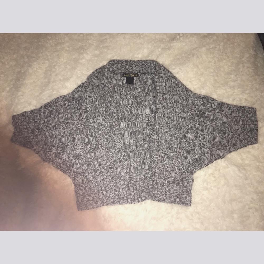 Gray Sweater Cardigan! 🖤